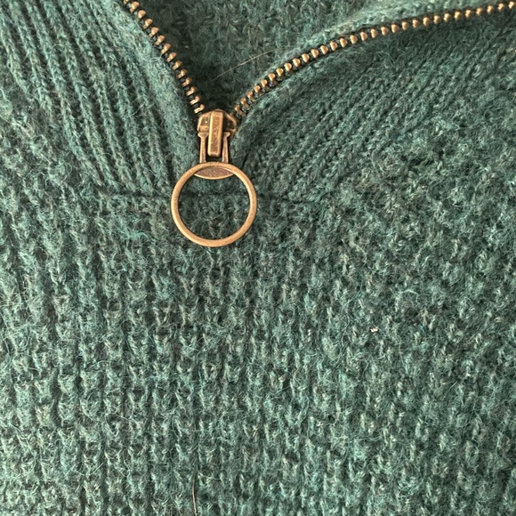 Women’s American Eagle cropped green sweater sz L - Picture 4 of 4